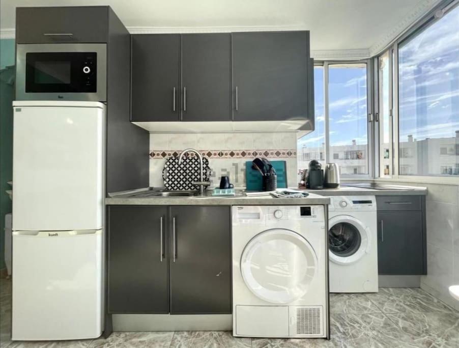 Traumhafte Wohnung Mit Panoramablick Und Pool ปลายา เดล อิงเกลส ภายนอก รูปภาพ